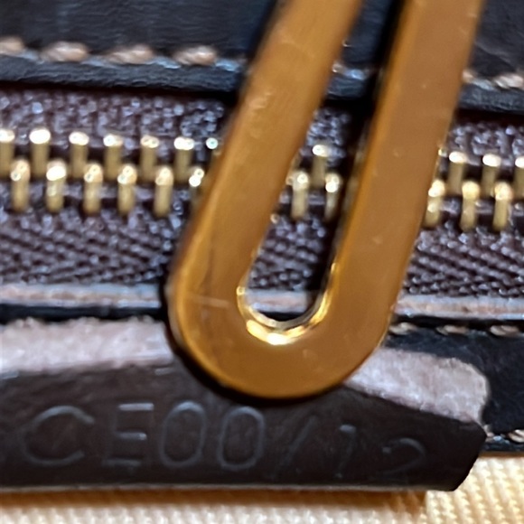 Celine Tote - Picture 8 of 16